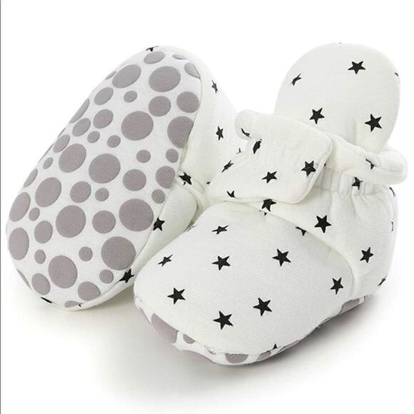Babies non skid soft booties, white star - Picture 1 of 3